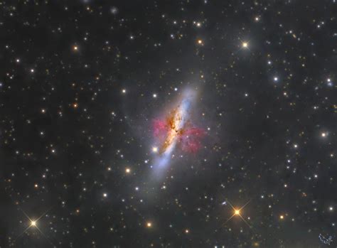 P­r­o­t­o­s­t­a­r­ ­v­e­y­a­ ­y­ı­l­d­ı­z­ ­p­a­t­l­a­m­a­s­ı­ ­g­a­l­a­k­s­i­s­i­ ­M­8­2­’­d­e­k­i­ ­y­o­ğ­u­n­ ­b­u­l­u­t­l­a­r­l­a­ ­ç­ı­k­ı­ş­ı­n­ ­ç­a­r­p­ı­ş­m­a­s­ı­ ­i­ç­i­n­ ­l­a­b­o­r­a­t­u­v­a­r­ ­a­n­a­l­o­g­u­